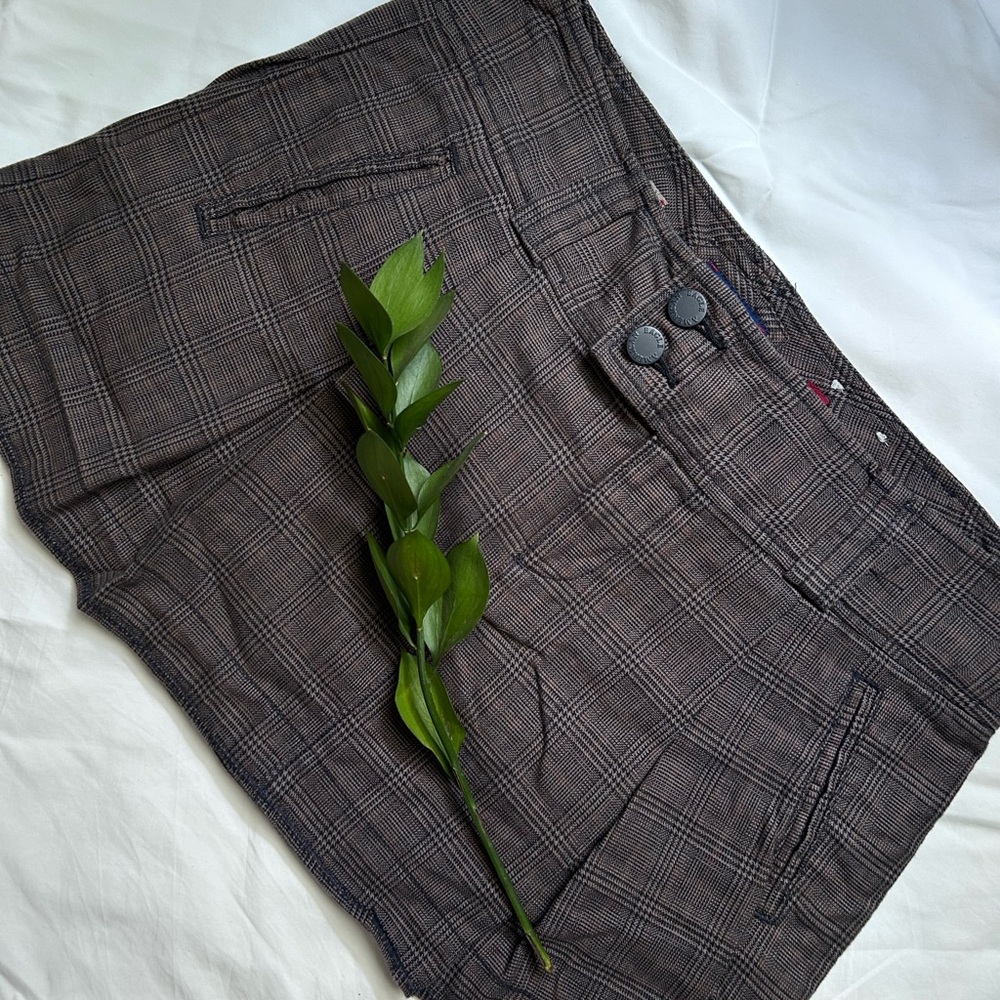 American Eagle Outfitters brown and grey  Plaid Shorts vintage Y2K